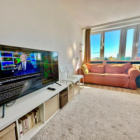 Super Brown 2x Metro Nowy Wifi Netflix Spotify Panorama Miasta *