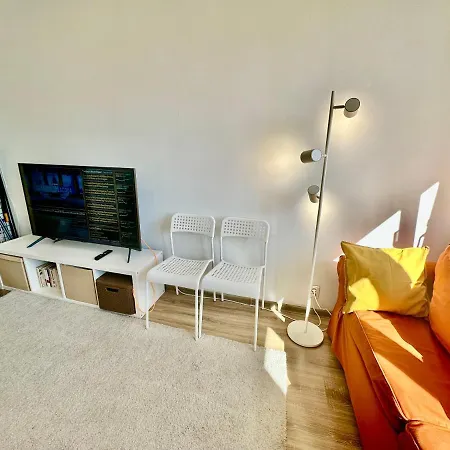 Super Brown 2x Metro Nowy Wifi Netflix Spotify Panorama Miasta Βαρσοβία